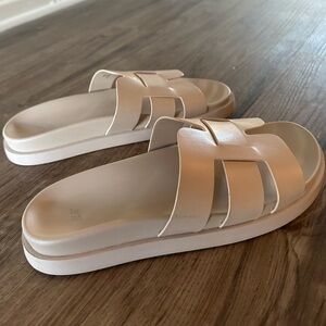 H&M Women’s Slides - Nude/Tan - Size 10 - Never Worn